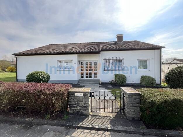 Einfamilienhaus zum Kauf 595.000 € 7 Zimmer 139,8 m² 803 m² Grundstück Metzingen Metzingen 72555