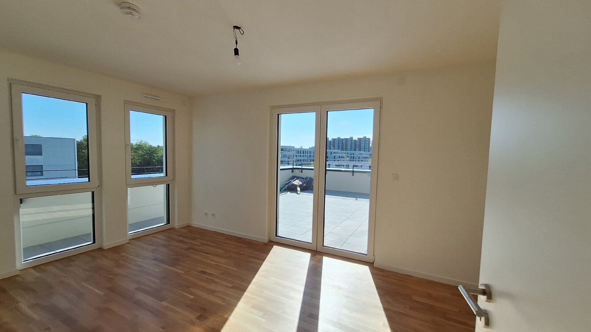 Penthouse zur Miete 2.950 € 4 Zimmer 118,1 m²<br/>Wohnfläche 4.<br/>Geschoss 01.10.2024<br/>Verfügbarkeit Raderberg Köln 50968