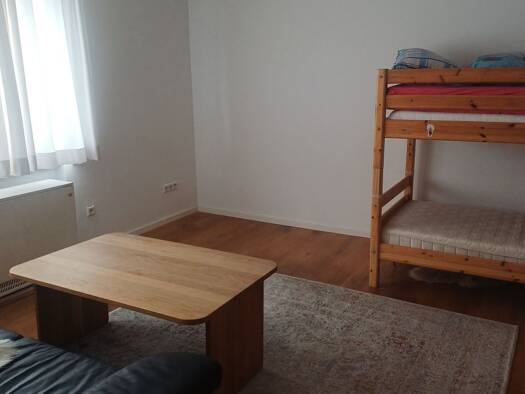 Terrassenwohnung zur Miete 950 € 1 Zimmer 50 m² frei ab 15.10.2026 Süd Stuttgart 70180