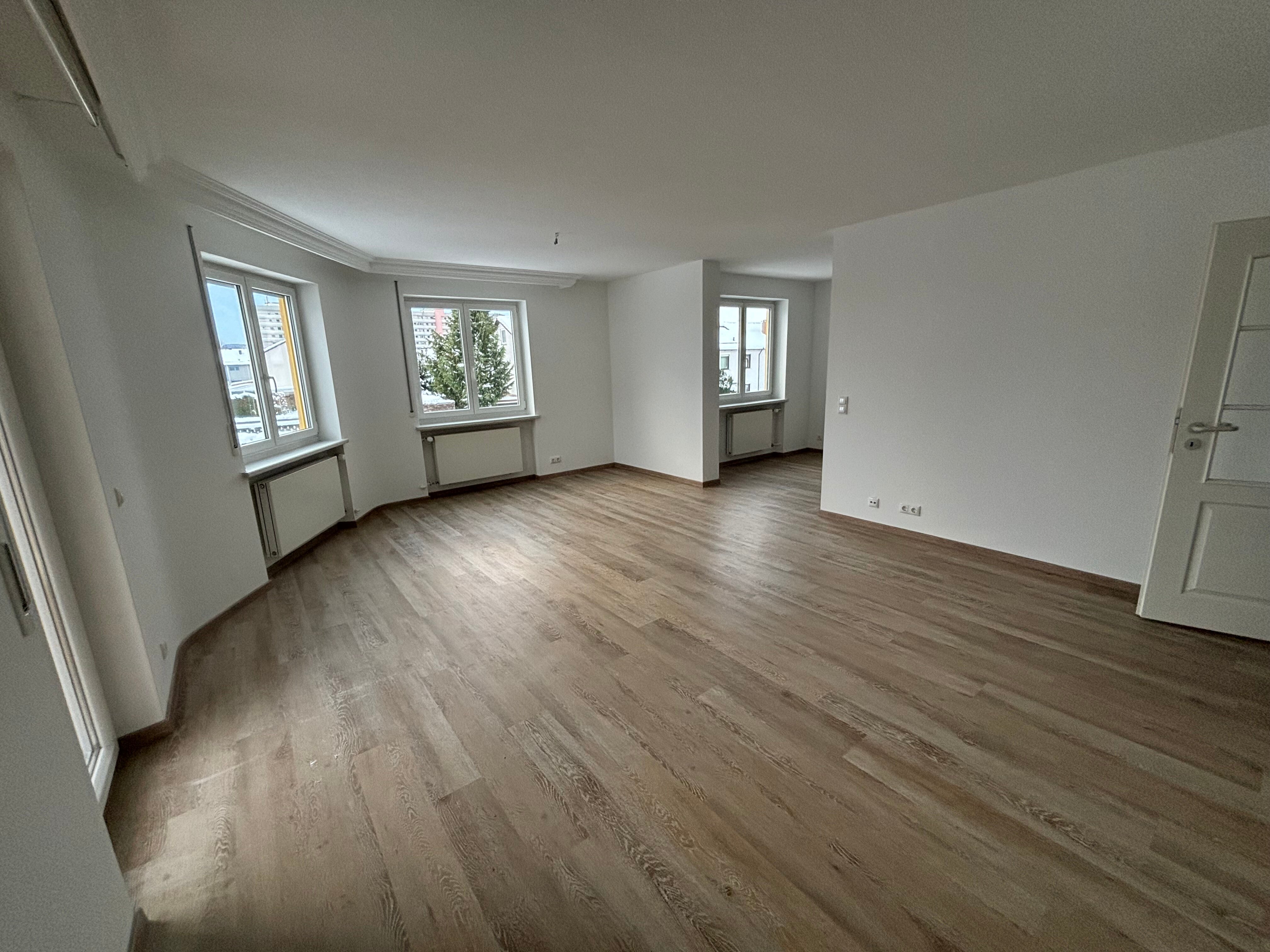 Wohnung zur Miete 1.025 € 2 Zimmer 82,7 m²<br/>Wohnfläche 1.<br/>Geschoss ab sofort<br/>Verfügbarkeit Iglauer Strasse 29 Kaufbeuren Kaufbeuren 87600