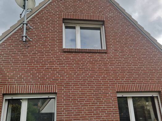 Haus zum Kauf provisionsfrei 359.000 € 2 Zimmer 96 m² 205 m² Grundstück Henstedt-Ulzburg 24558