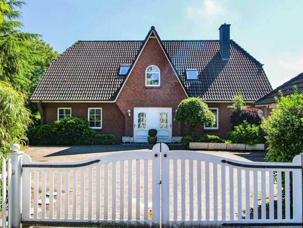 Einfamilienhaus zum Kauf 395.000 € 6 Zimmer 188,1 m² 1.067,1 m² Grundstück Enge-Sande 25917