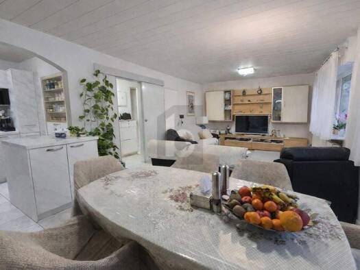 Wohnung zum Kauf 420.000 € 4 Zimmer 100 m² 2. Geschoss Zuffenhausen Stuttgart 70435