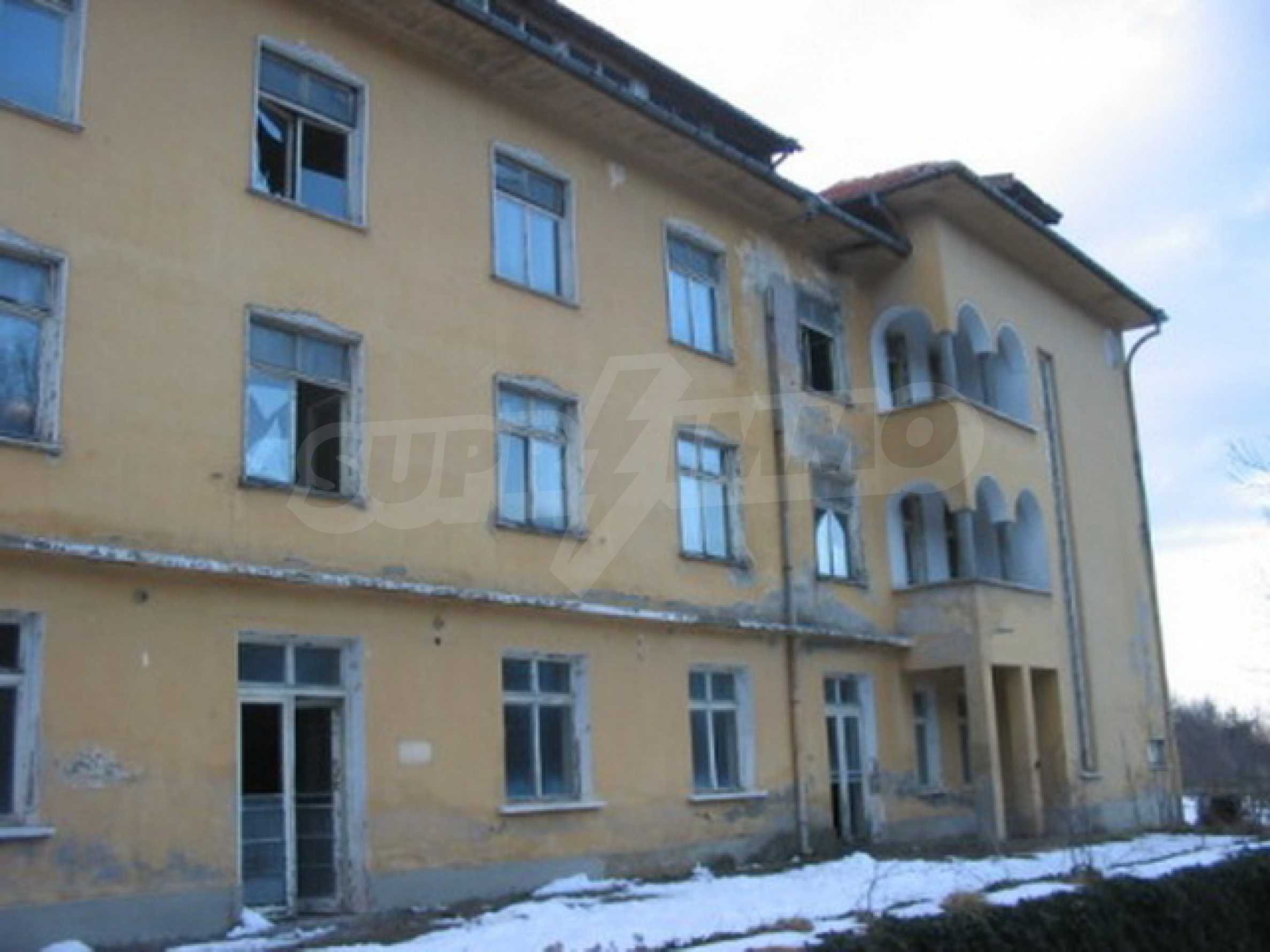 Reihenmittelhaus zum Kauf 75.000 € 30 Zimmer 1.350 m²<br/>Wohnfläche Gabrovo