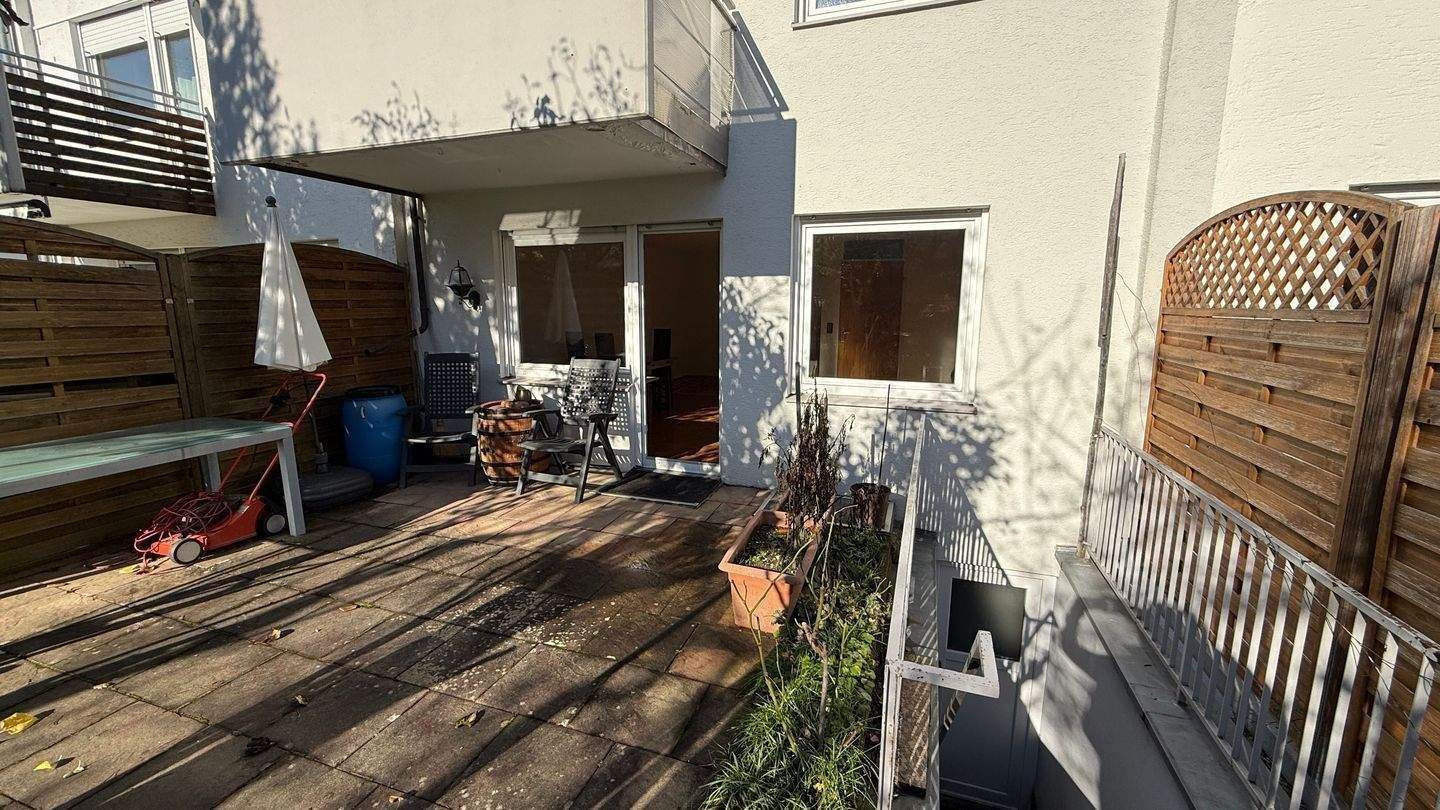 Immobilie in Neuhausen auf den Fildern - „ Das sonnige Traumhaus mit Garten in traumhafter ruhiger Südwestlage ! - Bild 2