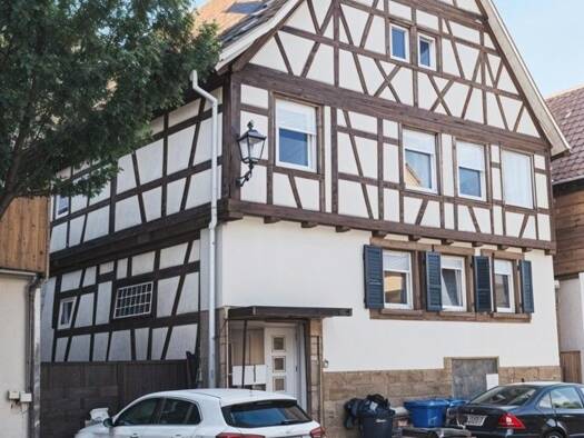 Mehrfamilienhaus zum Kauf 389.000 € 10 Zimmer 190,2 m² 107 m² Grundstück Brackenheim 74336