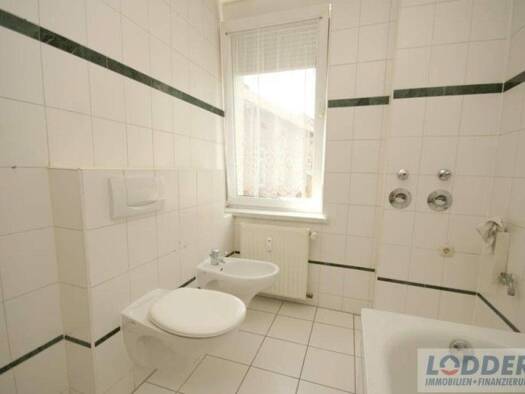 Wohnung zur Miete 390 € 2 Zimmer 62,1 m² 2. Geschoss Stendal Stendal 39576