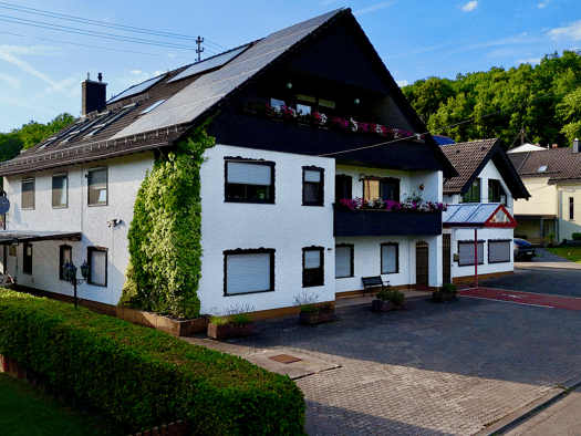Mehrfamilienhaus zum Kauf 1 Zimmer 700 m² 1.600 m² Grundstück frei ab sofort Bliesen Sankt Wendel 66606