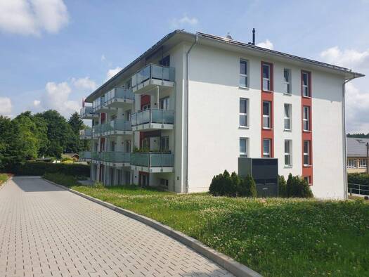 Wohnung zur Miete 450 € 2 Zimmer 50 m² EG frei ab sofort Grünhain Grünhain-Beierfeld 08340