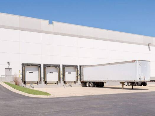 Lagerhalle zur Miete 3.680 m² Lagerfläche teilbar ab 1.420 m² Innenstadt Augsburg 86153