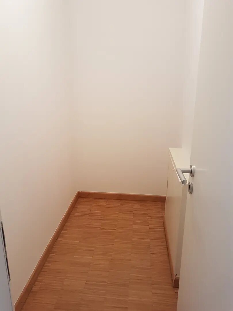 Wohnung zur Miete 700 € 3 Zimmer 128 m²<br/>Wohnfläche ab sofort<br/>Verfügbarkeit Lindenallee Wahlbezirk 01 Bad Homburg vor der Höhe 61350