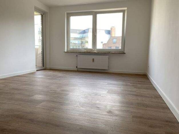 Wohnung zur Miete 995 € 2,5 Zimmer 71 m² 1. Geschoss frei ab sofort Lohe 4 Ahrensburg 22926