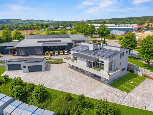 Sonstiges zum Kauf 1.965.000 € 11 Zimmer 350 m² 2.352 m² Grundstück Engen 78234