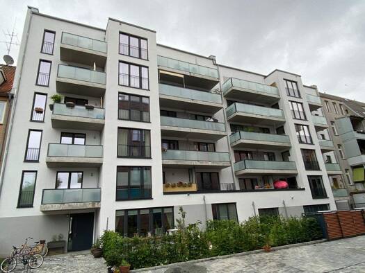 Wohnung zur Miete 1.444 € 4 Zimmer 97 m² 2. Geschoss frei ab 01.03.2026 Lerchenstraße 15 Vorstadt Kiel 24103