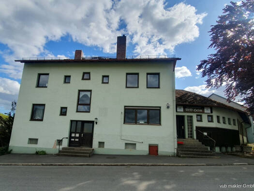 Haus zum Kauf 115.000 € 9 Zimmer 193 m² 931 m² Grundstück Arzberg 95659