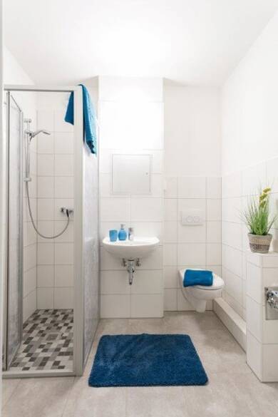 Wohnung zur Miete 466 € 2 Zimmer 56,4 m² 6. Geschoss frei ab 21.06.2025 Rottwerndorfer Str. 1 Leuben (Rottwerndorfer Str.) Dresden 01257
