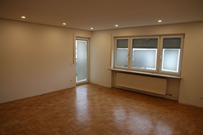 Wohnung zur Miete 900 € 4 Zimmer 100 m²<br/>Wohnfläche EG<br/>Geschoss 01.01.2025<br/>Verfügbarkeit Stegaurach Stegaurach 96135