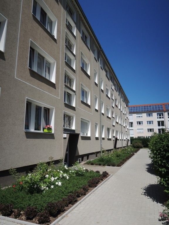 Wohnung zur Miete 317,79 € 3 Zimmer 57,8 m²<br/>Wohnfläche 2.<br/>Geschoss ab sofort<br/>Verfügbarkeit Umfassungsweg 7 Moritzplatz Magdeburg 39124