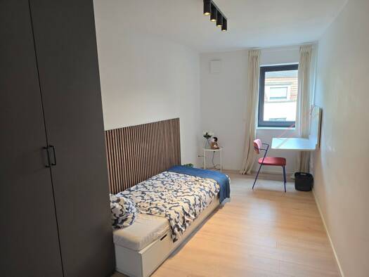 WG-Zimmer zur Miete auf Zeit 550 € 12 m² Geschoss 2/5 frei ab sofort Schwabacher Straße 51 St Leonhard Nürnberg 90439