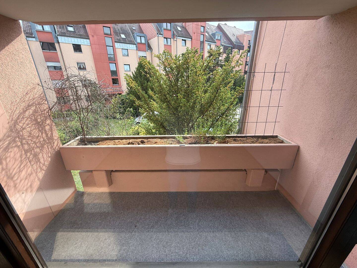 Diese gemütliche 2-Zimmer-Wohnung mit Einbauküche. "Zentrale Lage" – Nürnberg – Vorschaubild 12