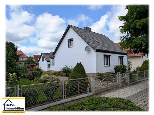 Haus zum Kauf 165.000 € 4 Zimmer 103 m² 745 m² Grundstück Löcknitz 17321