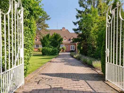 Gewerbeobjekt zum Kauf als Kapitalanlage geeignet 5.400.000 € 1.875,5 m² 3.692 m² Grundstück West Ludwigsburg 71636