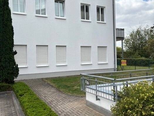 Terrassenwohnung zur Miete 450 € 2 Zimmer 64,6 m² frei ab 01.09.2026 Naumburger Straße 83 B Weißenfels Weißenfels 0667