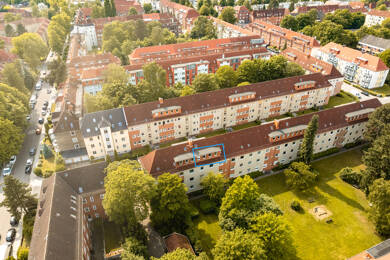 Wohnung zum Kauf 139.000 € 2,5 Zimmer 51 m² Dachgeschoss Schillstraße St. Gertrud Lübeck 23566