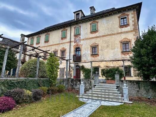 Villa zum Kauf 1.500.000 € 5 Zimmer 410 m² 530 m² Grundstück frei ab sofort via Pello Masera