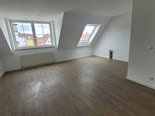 Maisonette zur Miete 400 € 2 Zimmer 57,5 m² 3. Geschoss frei ab 01.12.2025 Hildburghausen 98646