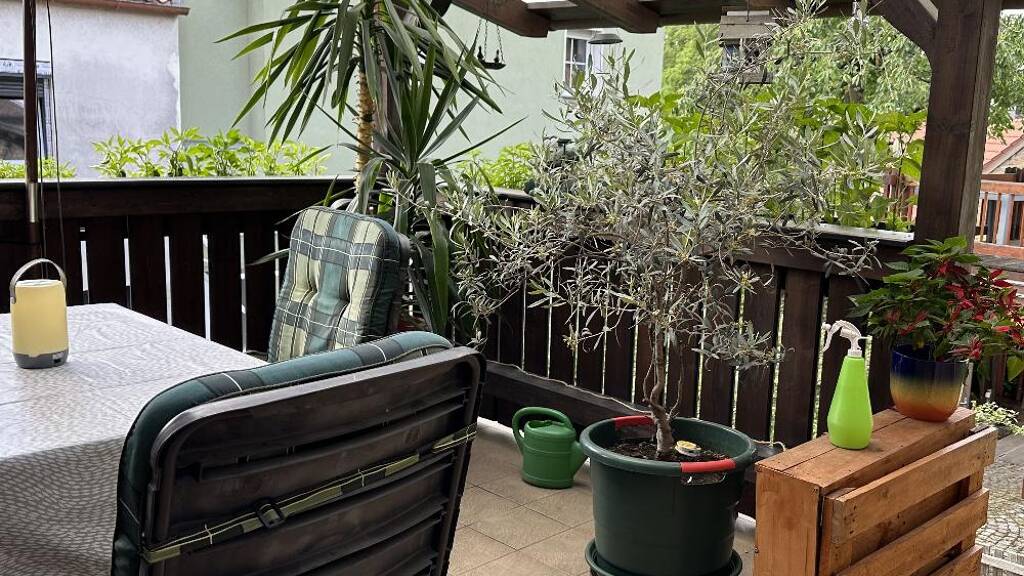 Haus zum Kauf 375.000 € 6 Zimmer 100 m² 250 m² Grundstück frei ab 01.05.2026 Höchberg 97204