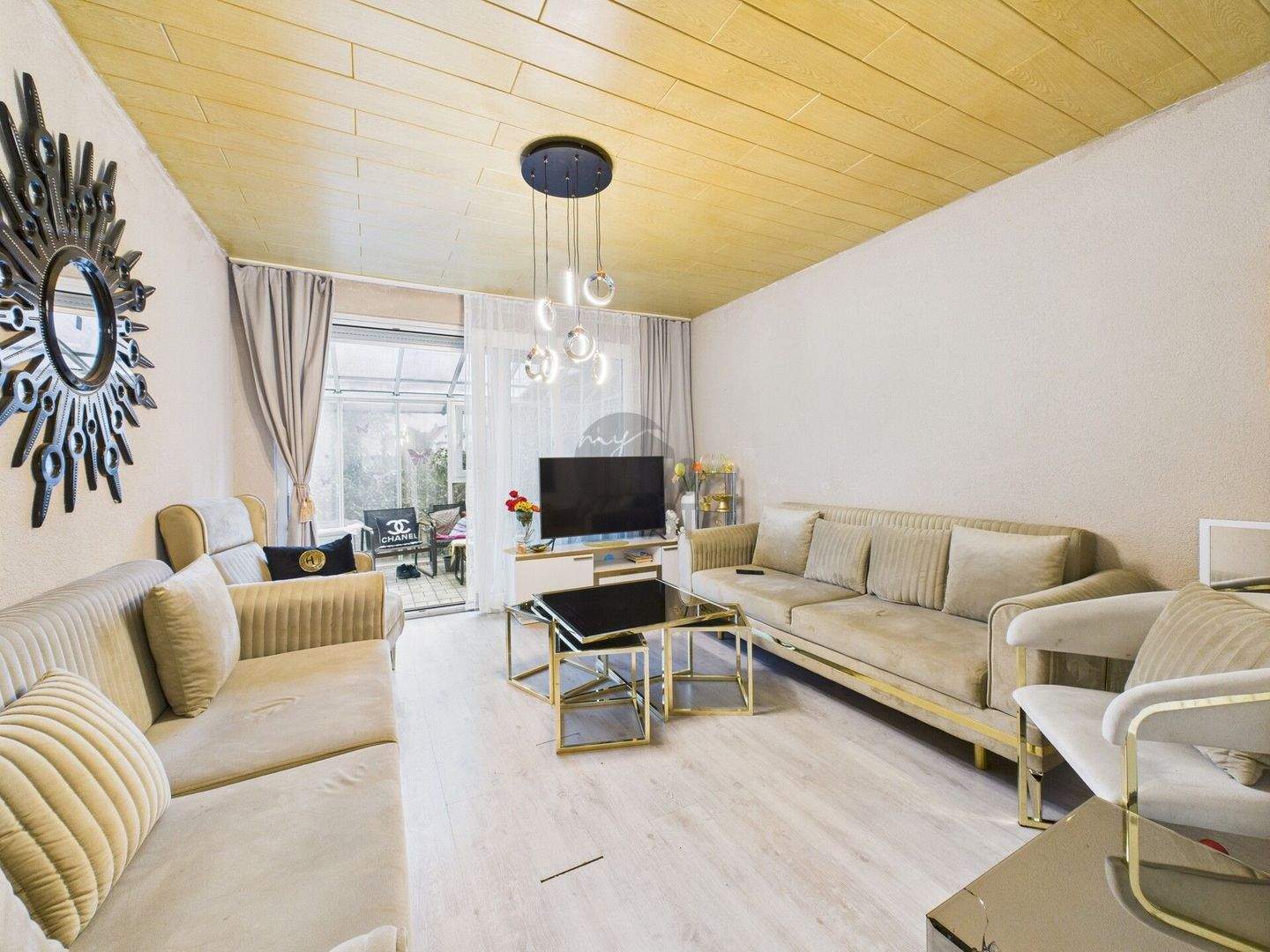 Immobilie in Neu-Ulm - HELL UND RUHIG: HOCHPARTERRE MIT WINTERGARTEN UND GEMEINSCHAFTSGARTEN - Bild 3