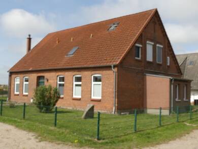 Mehrfamilienhaus zum Kauf 265.000 € 9 Zimmer 265 m² 1.041 m² Grundstück Perniek Neukloster 23992