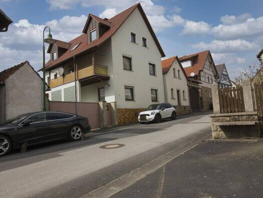 Einfamilienhaus zum Kauf provisionsfrei 235.000 € 9 Zimmer 220 m² 1.886 m² Grundstück Ballingshausen Stadtlauringen 97488