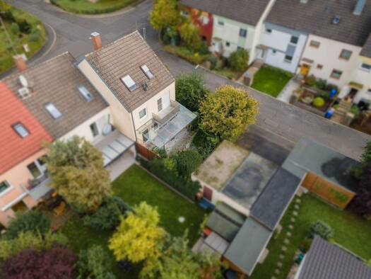 Reihenendhaus zum Kauf 469.000 € 5 Zimmer 127,7 m² 270 m² Grundstück frei ab 01.10.2026 Lengfeld Würzburg 97076