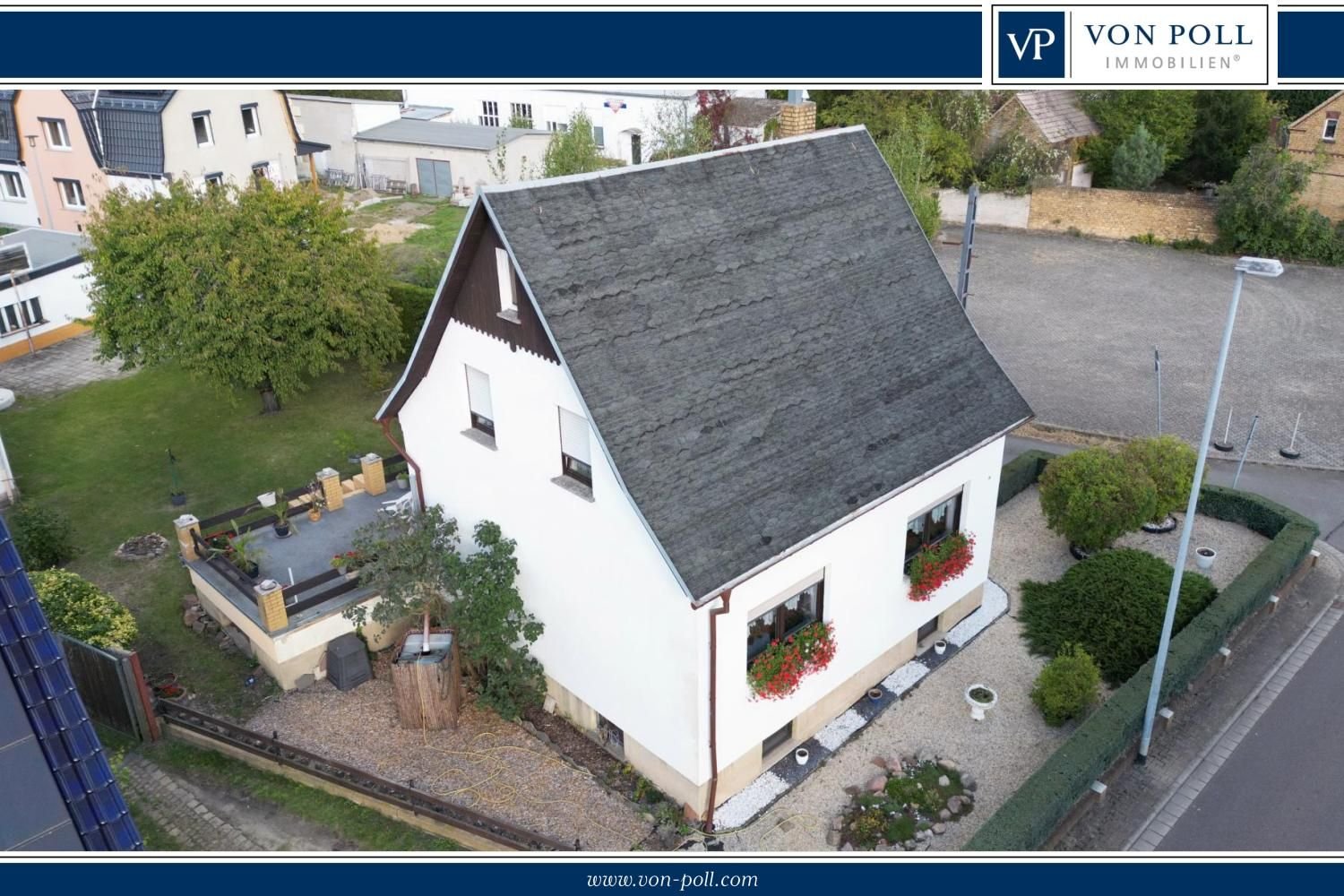 Einfamilienhaus zum Kauf 229.000 € 4 Zimmer 120 m²<br/>Wohnfläche 819 m²<br/>Grundstück Schwarzheide 01987