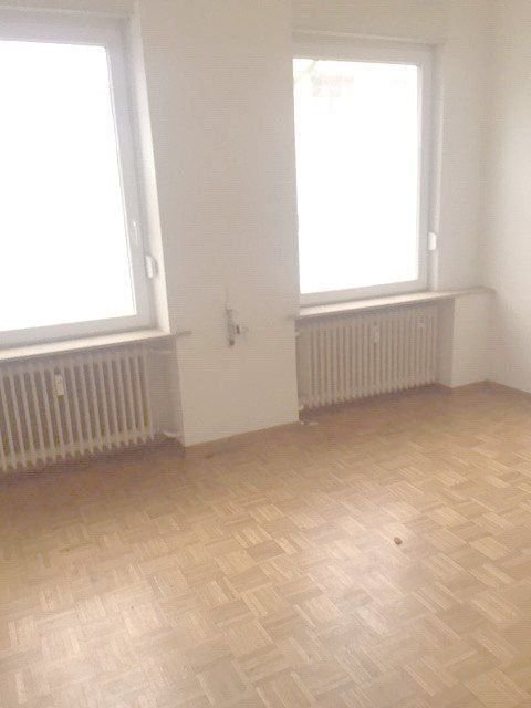 Wohnung zur Miete 300 € 2 Zimmer 40 m²<br/>Wohnfläche EG<br/>Geschoss ab sofort<br/>Verfügbarkeit Wattenscheid - Mitte Bochum 44866