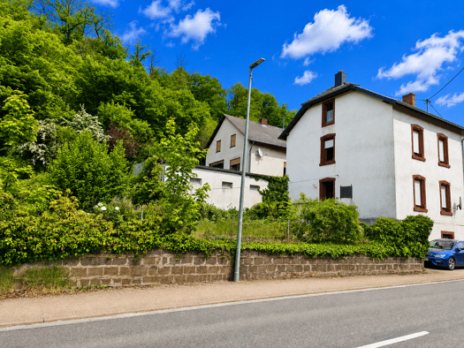 Einfamilienhaus zum Kauf 189.000 € 9 Zimmer 220 m² 750 m² Grundstück frei ab sofort Britter Straße 25 Mettlach Mettlach 66693