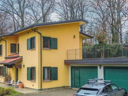 Haus zum Kauf 1.100.000 € 300 m² 7.000 m² Grundstück Sumirago 21040