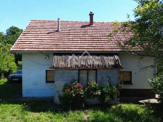 Haus zum Kauf 45.000 € 3 Zimmer 81 m² Desinic Gora, Desinic Desinić