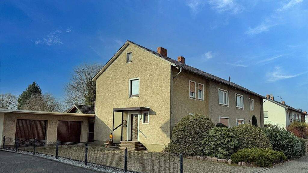 Mehrfamilienhaus zum Kauf 240.000 € 6 Zimmer 131 m² 676 m² Grundstück frei ab sofort Dreyen Enger 32130