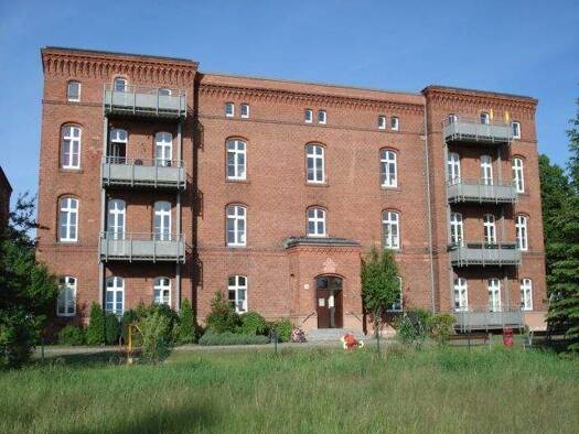 Wohnung zur Miete 317 € 1 Zimmer 42,3 m² EG Bahnhofstraße 2 b Rathenow Rathenow 14712