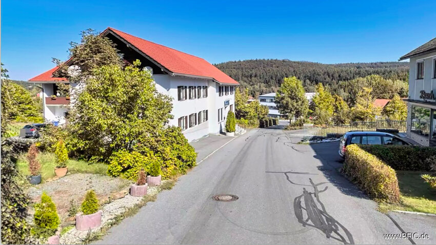 Mehrfamilienhaus zum Kauf provisionsfrei 360.000 € 12 Zimmer 424,8 m²<br/>Wohnfläche 1.029 m²<br/>Grundstück Spiegelau Spiegelau / Bayerischer Wald 94518