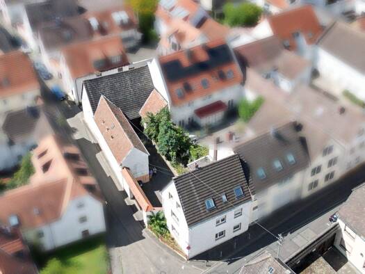 Haus zum Kauf 695.000 € 7 Zimmer 158 m² 458 m² Grundstück Erbenheim Wiesbaden 65205