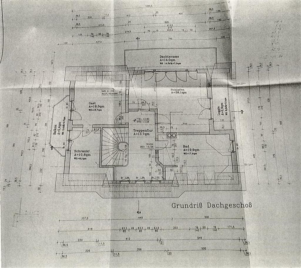 Einfamilienhaus zum Kauf 750.000 € 5 Zimmer 197 m²<br/>Wohnfläche 1.009 m²<br/>Grundstück 01.03.2025<br/>Verfügbarkeit Rabenstein 941 Chemnitz 09117