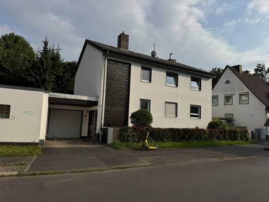 Mehrfamilienhaus zum Kauf provisionsfrei 470.000 € 7 Zimmer 168 m² 323 m² Grundstück frei ab sofort Mombachstraße 79 Nord-Holland Nord (Holland) 34127