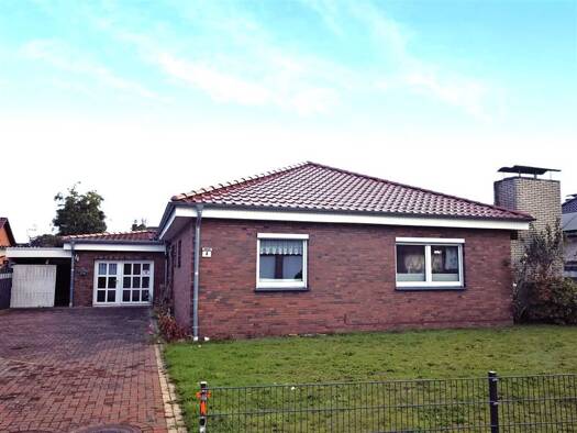 Einfamilienhaus zum Kauf 325.000 € 4 Zimmer 110 m² 683 m² Grundstück Hude Hude (Oldenburg) 27798