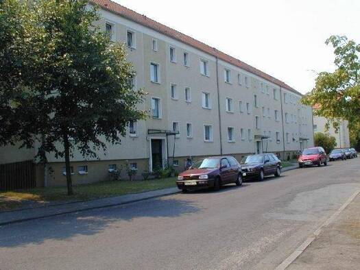 Wohnung zur Miete 215 € 1 Zimmer 32,7 m² 2. Geschoss Mozartstraße 4 Stendal 39576