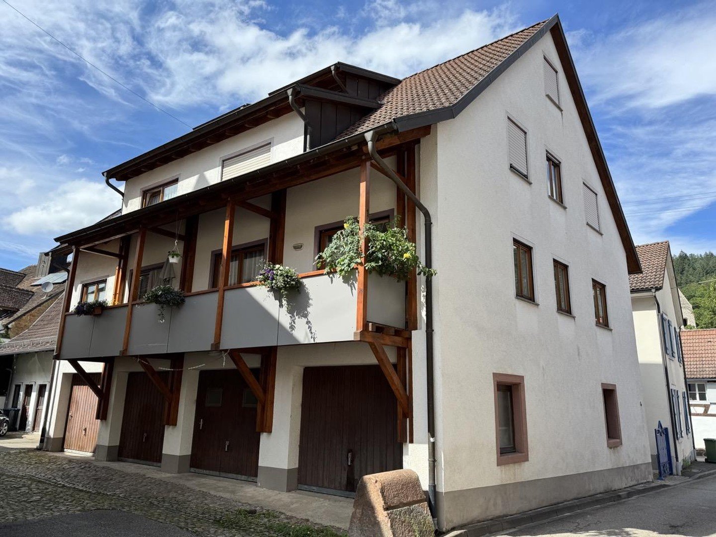 Mehrfamilienhaus zum Kauf provisionsfrei 630.000 € 11,5 Zimmer 270 m²<br/>Wohnfläche 232 m²<br/>Grundstück Sulzburg Sulzburg 79295