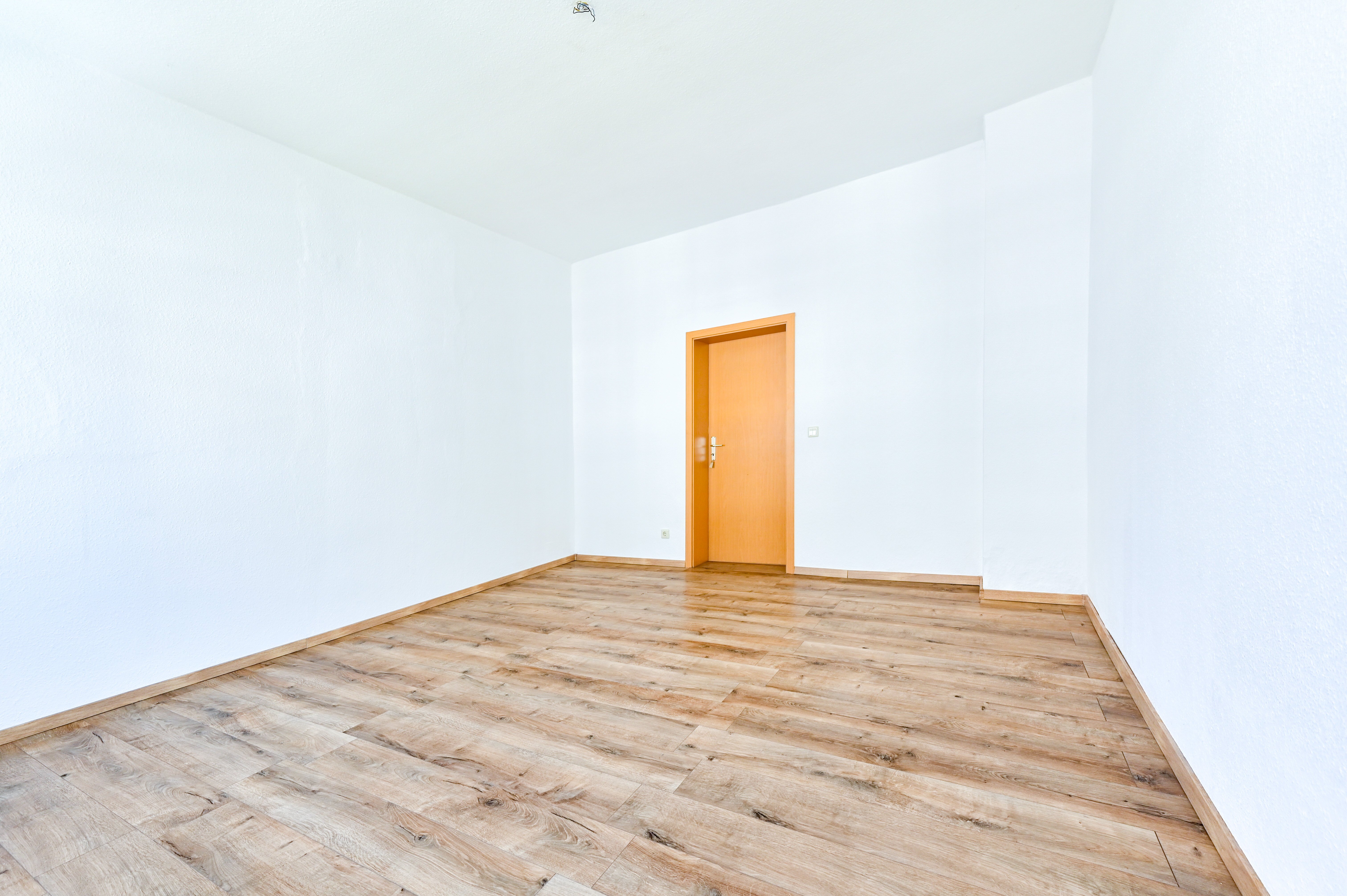 Wohnung zur Miete 364 € 3 Zimmer 69,3 m²<br/>Wohnfläche 3.<br/>Geschoss Dittesstraße 24 Neundorfer Vorstadt Plauen 08523